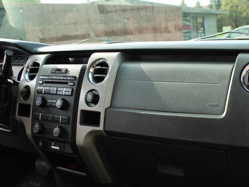 Used 2011 Ford F150 XLT w/ XLT Convenience Pkg image 13