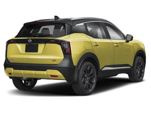 Used 2025 Nissan Kicks SR AWD/4WD image 2