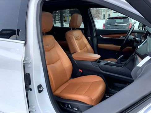 Used 2021 Cadillac XT5 Premium Luxury image 6