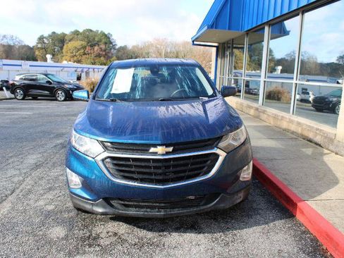 Used 2020 Chevrolet Equinox LT w/ LPO, Floor Liner Package image 2