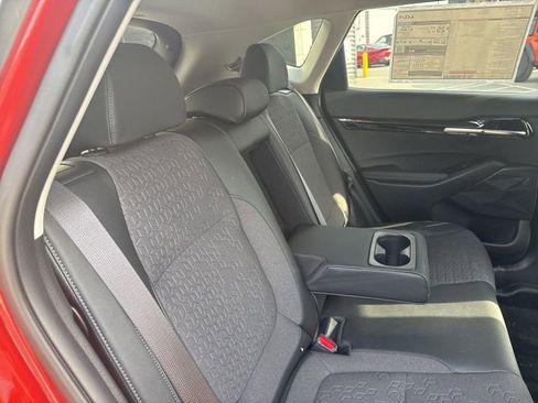 Certified 2025 Kia Seltos X-Line AWD/4WD image 8