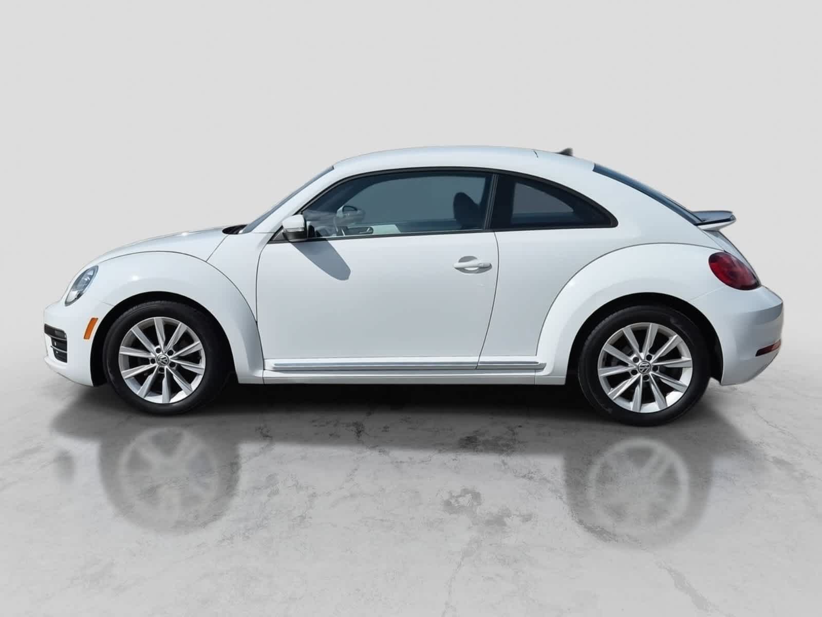 Used 2017 Volkswagen Beetle 1.8T SE FWD image 5