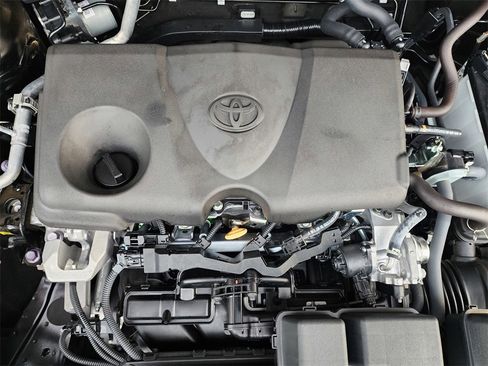 Used 2023 Toyota RAV4 XLE Premium image 25