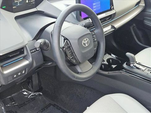 Used 2024 Toyota Prius Limited FWD image 10