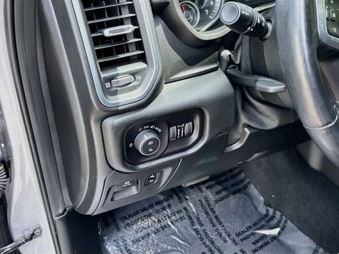 Certified 2019 RAM 1500 Laramie AWD/4WD image 10