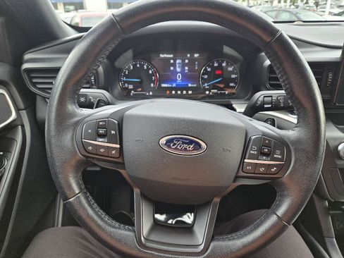 Used 2020 Ford Explorer XLT RWD image 24