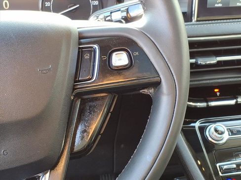 Used 2022 Lincoln Corsair AWD w/ Premium Package image 22