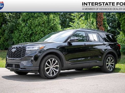 Used 2025 Ford Explorer ST-Line AWD/4WD image 1