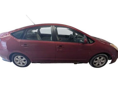 Used 2005 Toyota Prius w/ Pkg 6 FWD image 5