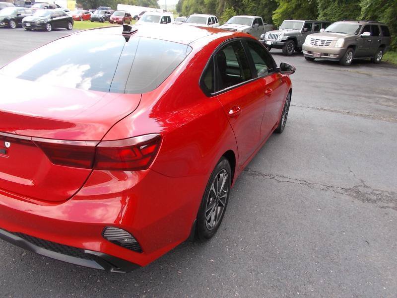 Used 2023 Kia Forte LXS w/ LXS Technology Package FWD image 14