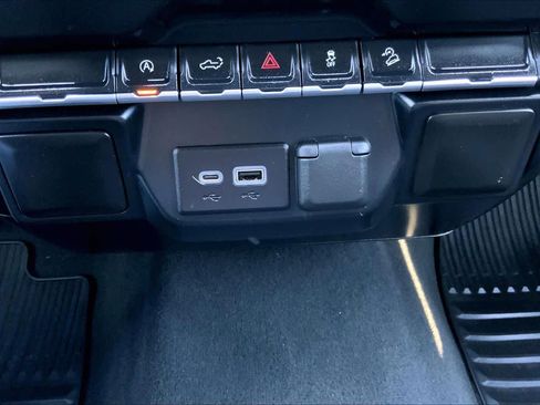 Used 2021 Chevrolet Silverado 1500 Custom Trail Boss image 31