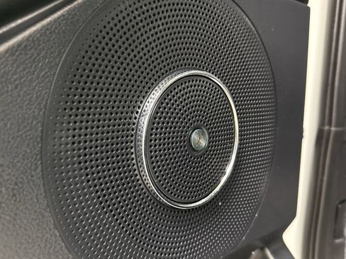 Used 2021 Ford Expedition Max Limited image 4