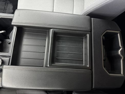 Used 2022 Toyota Tundra SR5 w/ Convenience Package RWD image 30
