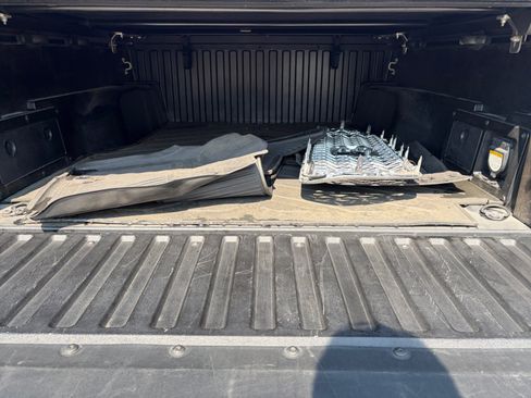 Used 2018 Toyota Tacoma TRD Sport AWD/4WD image 30
