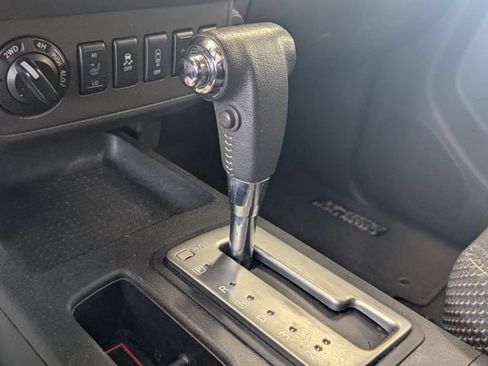 Used 2019 Nissan Frontier PRO-4X AWD/4WD image 20