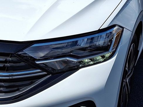 Certified 2024 Volkswagen Jetta Sport image 11