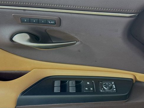 Used 2020 Lexus ES 350 w/ Premium Package image 20