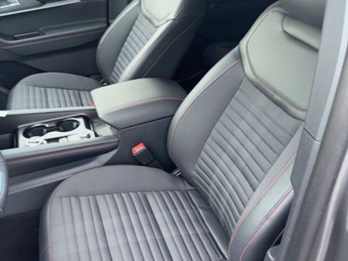 New 2026 Ford Explorer ST-Line w/ ST-Line Street Pack image 38