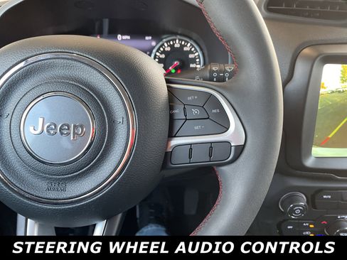 Used 2023 Jeep Renegade Trailhawk image 13