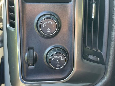 Used 2018 Chevrolet Silverado 1500 LT w/ All Star Edition AWD/4WD image 29