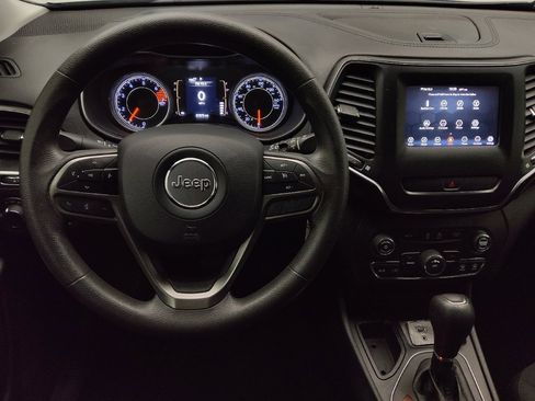 Used 2020 Jeep Cherokee Latitude FWD image 22