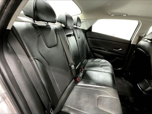 Certified 2022 Hyundai Elantra Limited image 35