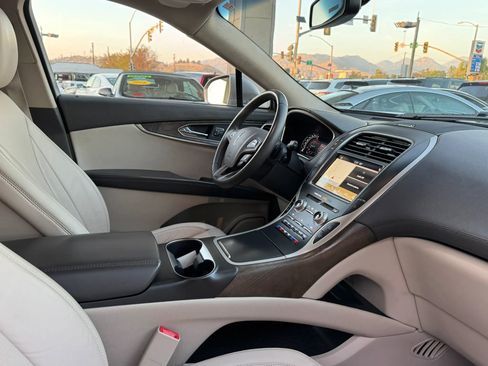Used 2017 Lincoln MKX Reserve FWD image 29