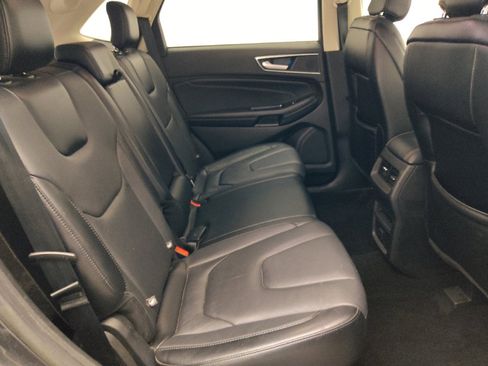 Used 2018 Ford Edge Titanium AWD/4WD image 19