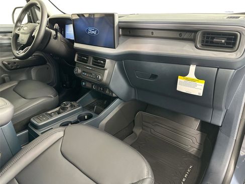 New 2025 Ford Maverick Lariat w/ Black Appearance Package image 30