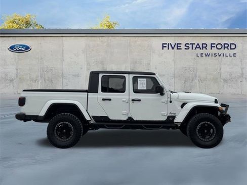 Used 2020 Jeep Gladiator Overland image 3