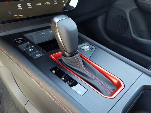 Used 2025 Nissan Kicks SR image 34