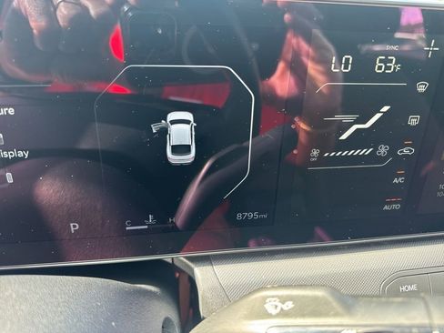 Used 2025 Kia K4 EX FWD image 11