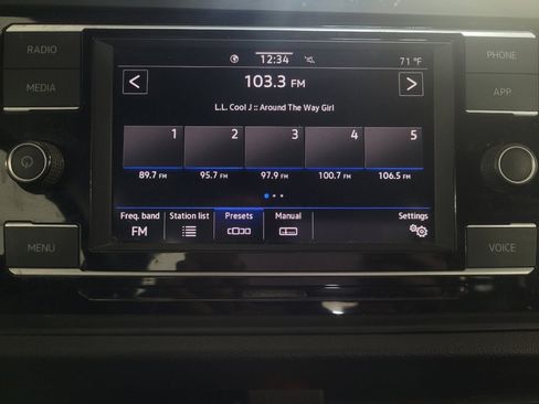 Used 2024 Volkswagen Jetta Sport image 25