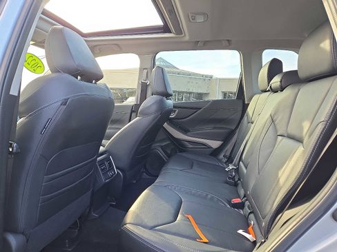 Used 2022 Subaru Forester Limited image 10