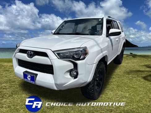 Used 2018 Toyota 4Runner SR5 image 1