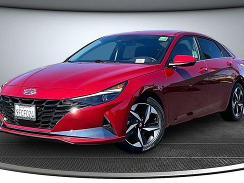 Used 2023 Hyundai Elantra Limited w/ Cargo Package image 3