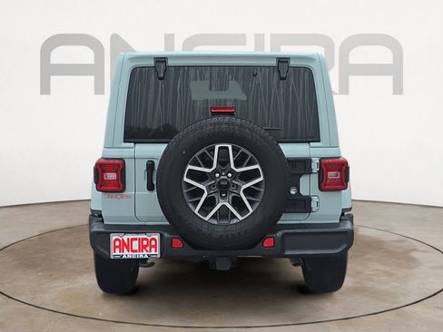 Used 2024 Jeep Wrangler Sahara w/ Technology Group image 9