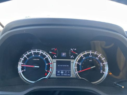 Used 2018 Toyota 4Runner Limited image 10