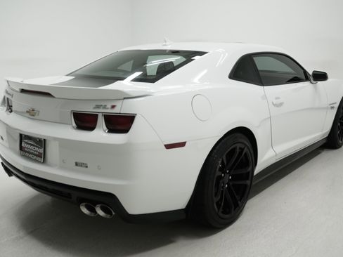 Used 2013 Chevrolet Camaro ZL1 image 4