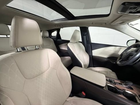 Used 2023 Lexus RX 350 w/ Cold Area Package AWD/4WD image 31