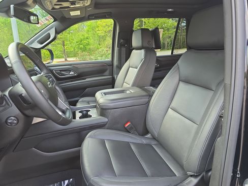 Used 2024 Chevrolet Tahoe Z71 w/ Luxury Package image 17