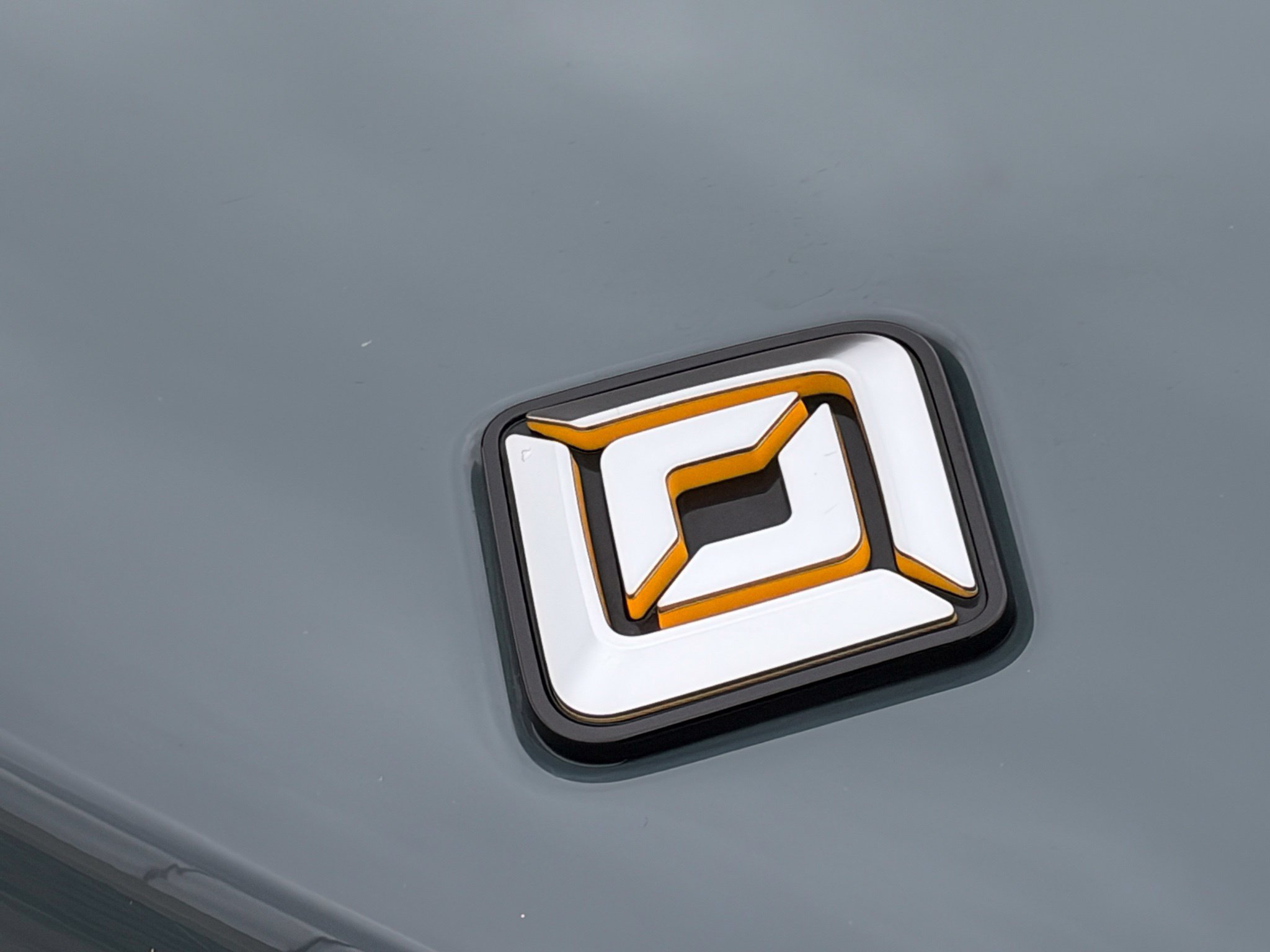 Used 2025 Rivian R1S Premium Dual AWD/4WD image 12