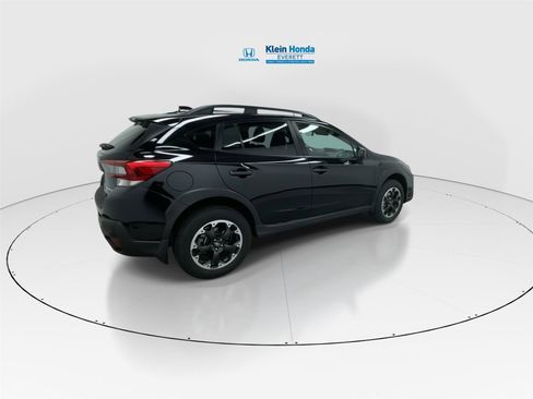 Used 2021 Subaru Crosstrek 2.0i Premium w/ Moonroof Package image 2