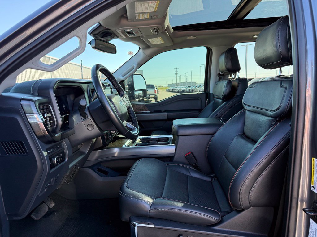 Used 2023 Ford F250 Lariat w/ Lariat Ultimate Package AWD/4WD image 5