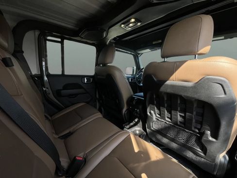 Used 2020 Jeep Gladiator Rubicon AWD/4WD image 20