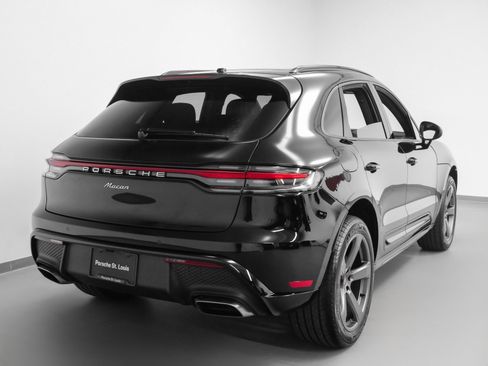 Used 2025 Porsche Macan image 10