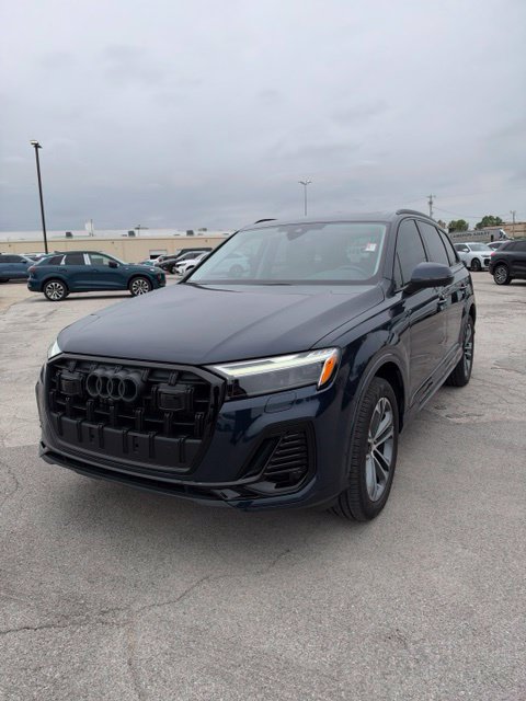 Used 2025 Audi Q7 2.0T Premium Plus AWD/4WD image 2