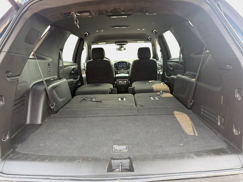 Used 2023 Chevrolet Traverse LT AWD/4WD image 20