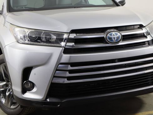 Used 2017 Toyota Highlander Limited image 43
