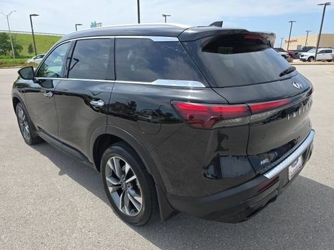 Used 2023 INFINITI QX60 Luxe AWD/4WD image 3